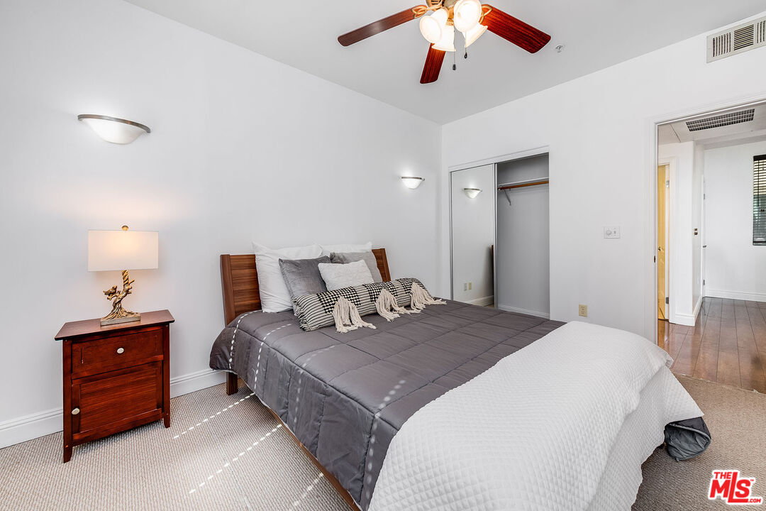 4724 Kester Ave Unit: 209