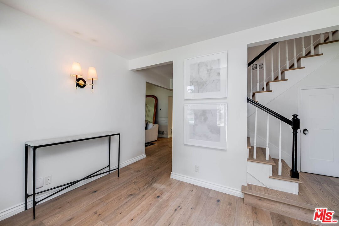 4239 W Mcfarlane Ave