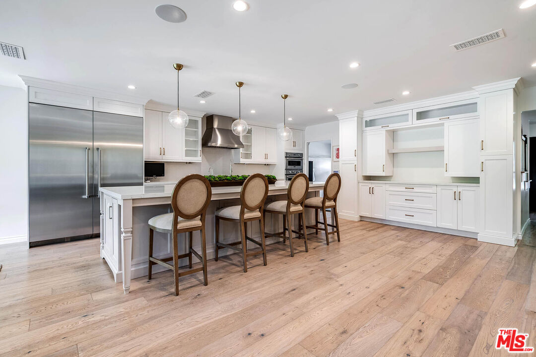 4239 W Mcfarlane Ave