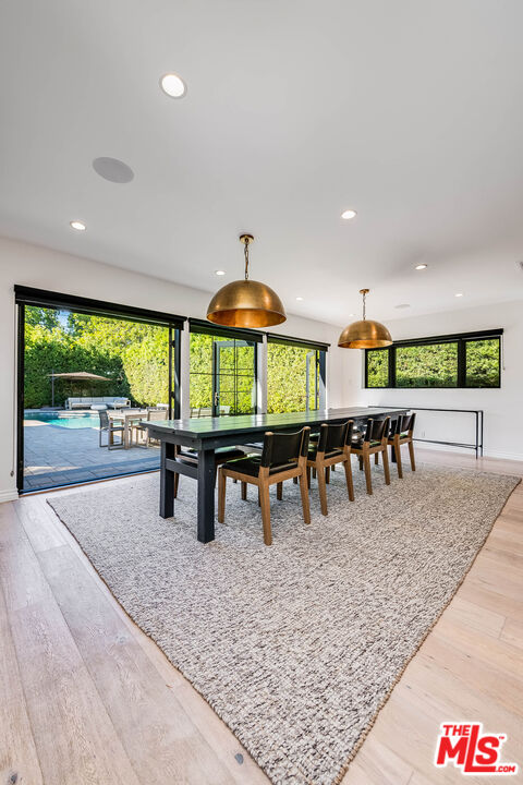 4239 W Mcfarlane Ave