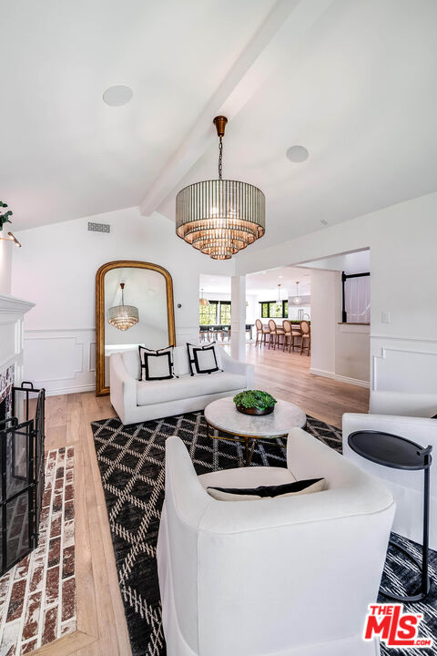 4239 W Mcfarlane Ave