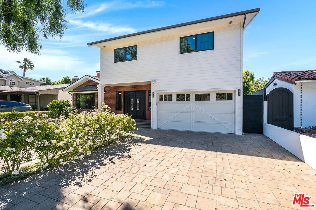 4239 W Mcfarlane Ave