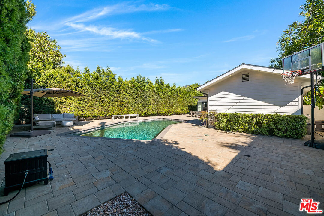 4239 W Mcfarlane Ave