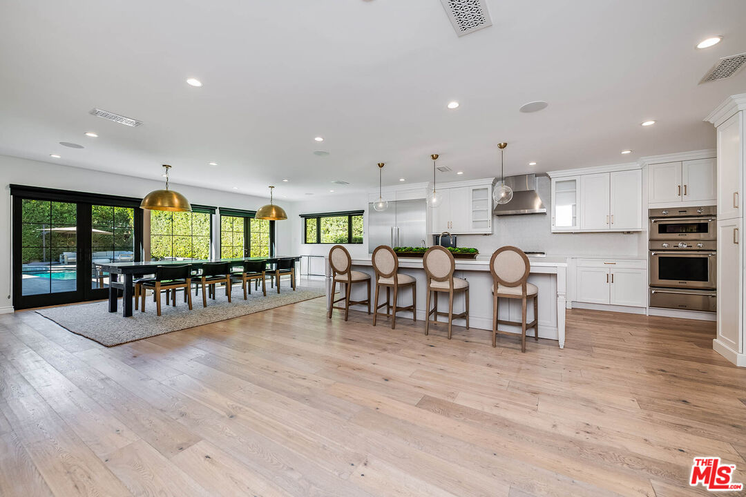 4239 W Mcfarlane Ave