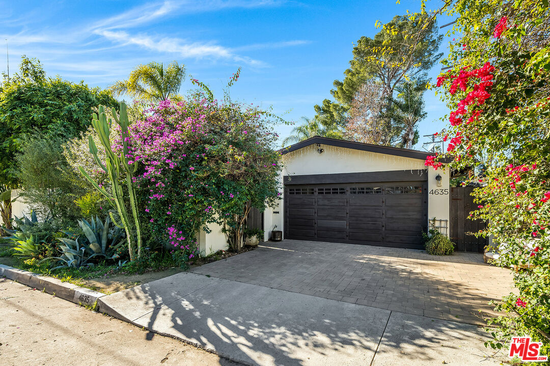 4635 Bellflower Ave
