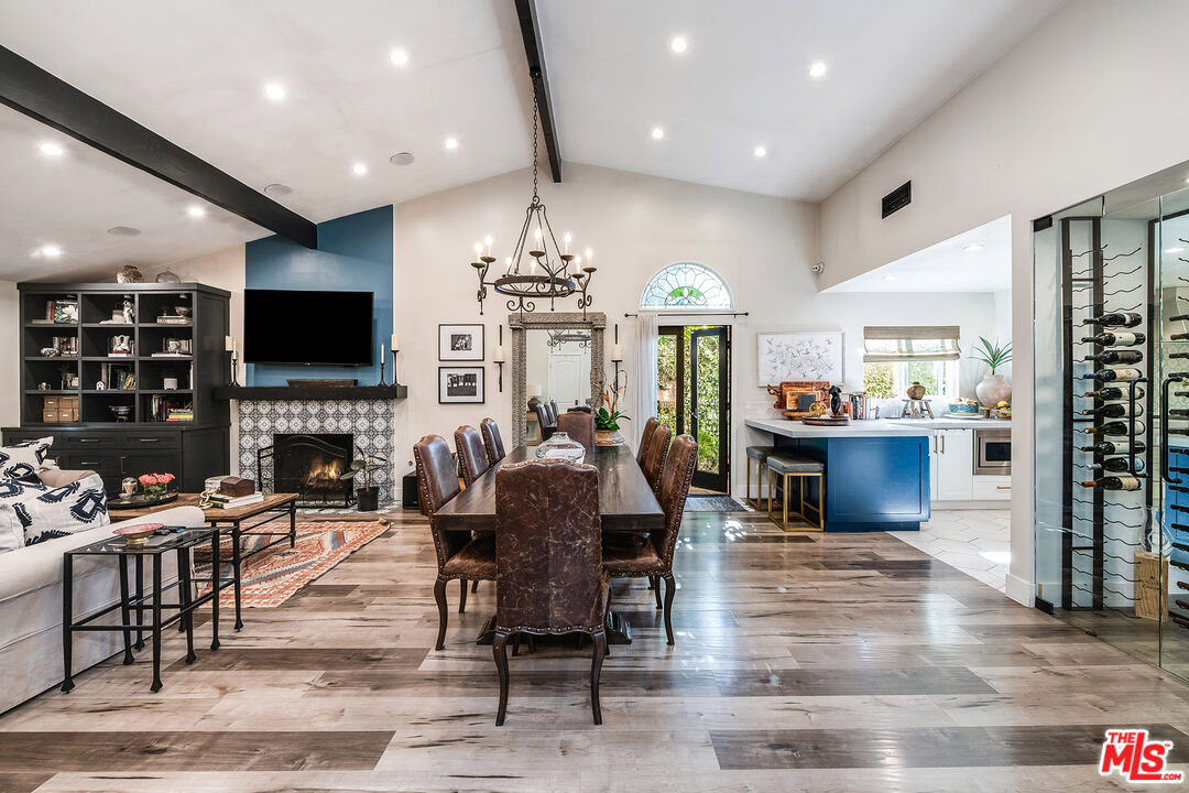 4635 Bellflower Ave
