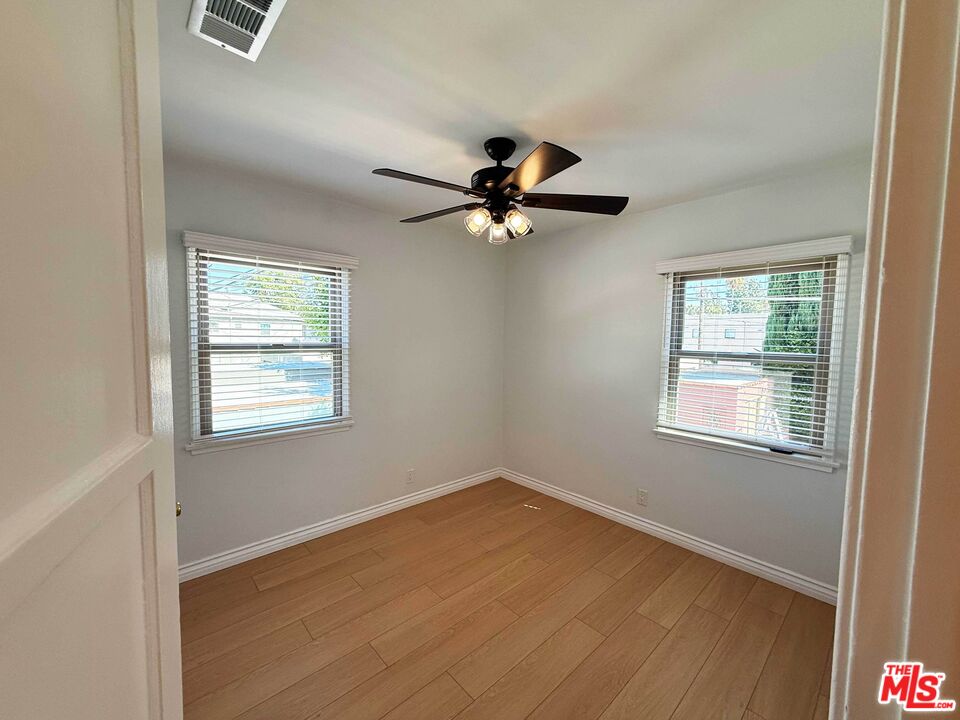 4125 W Toluca Lake Ave