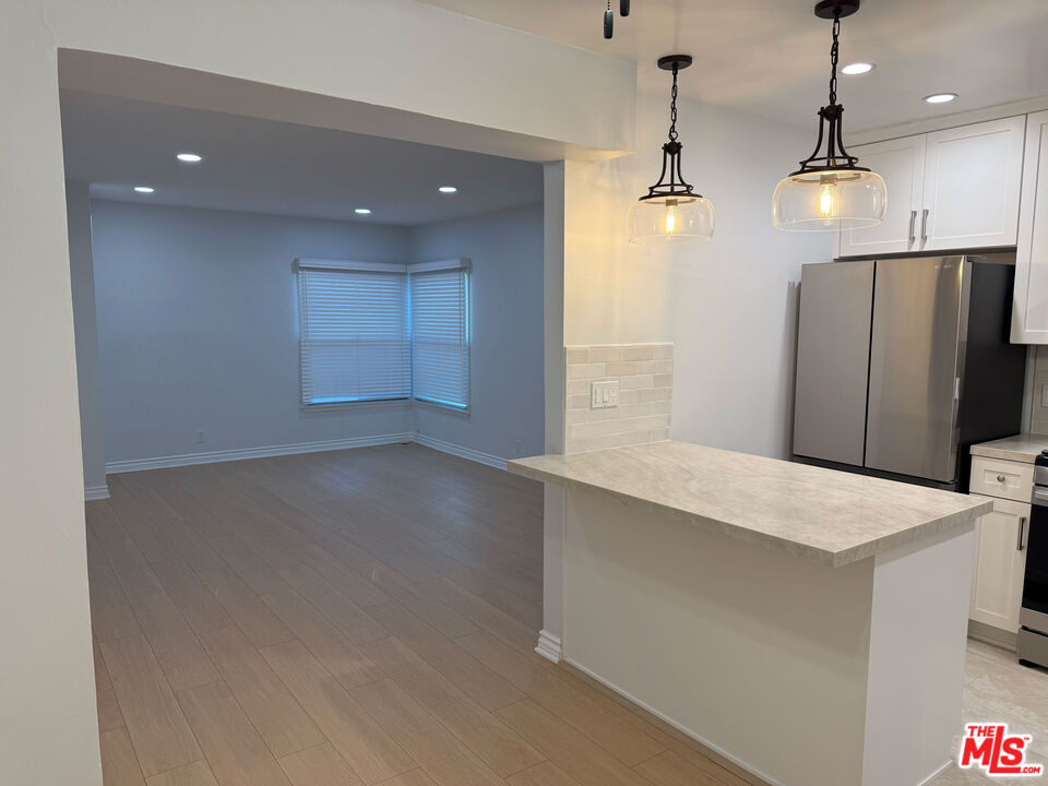 4125 W Toluca Lake Ave