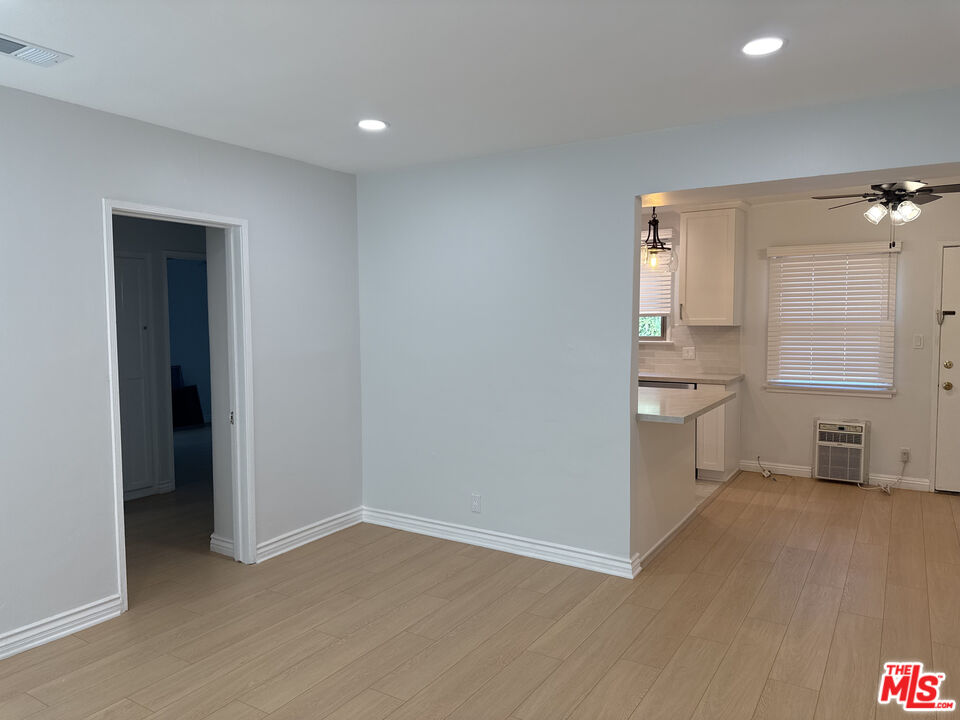 4125 W Toluca Lake Ave