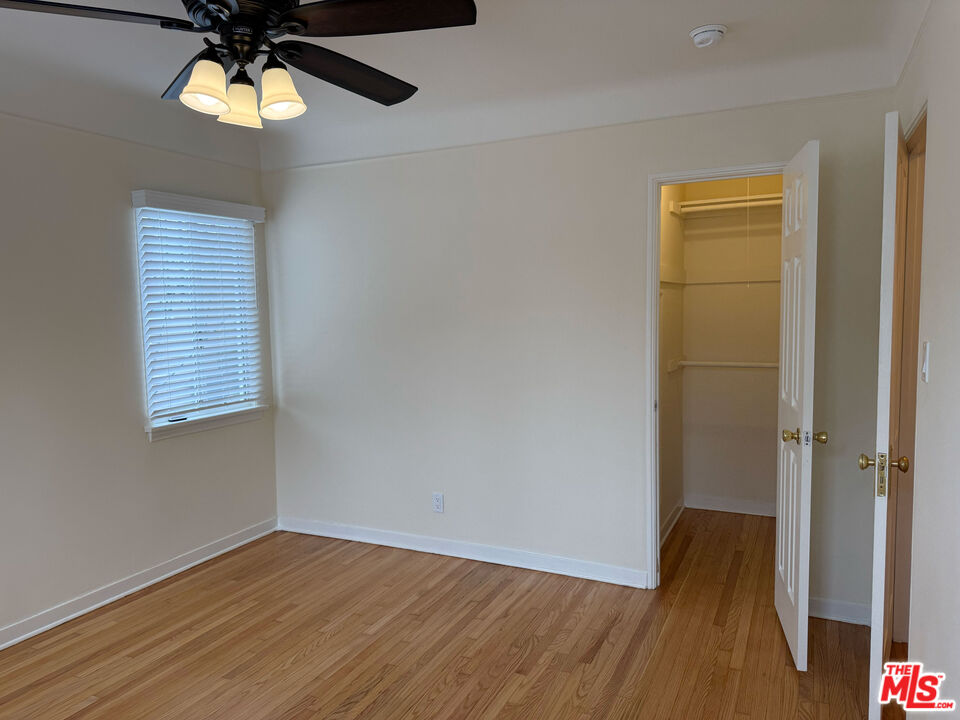 617 W Glenoaks Blvd