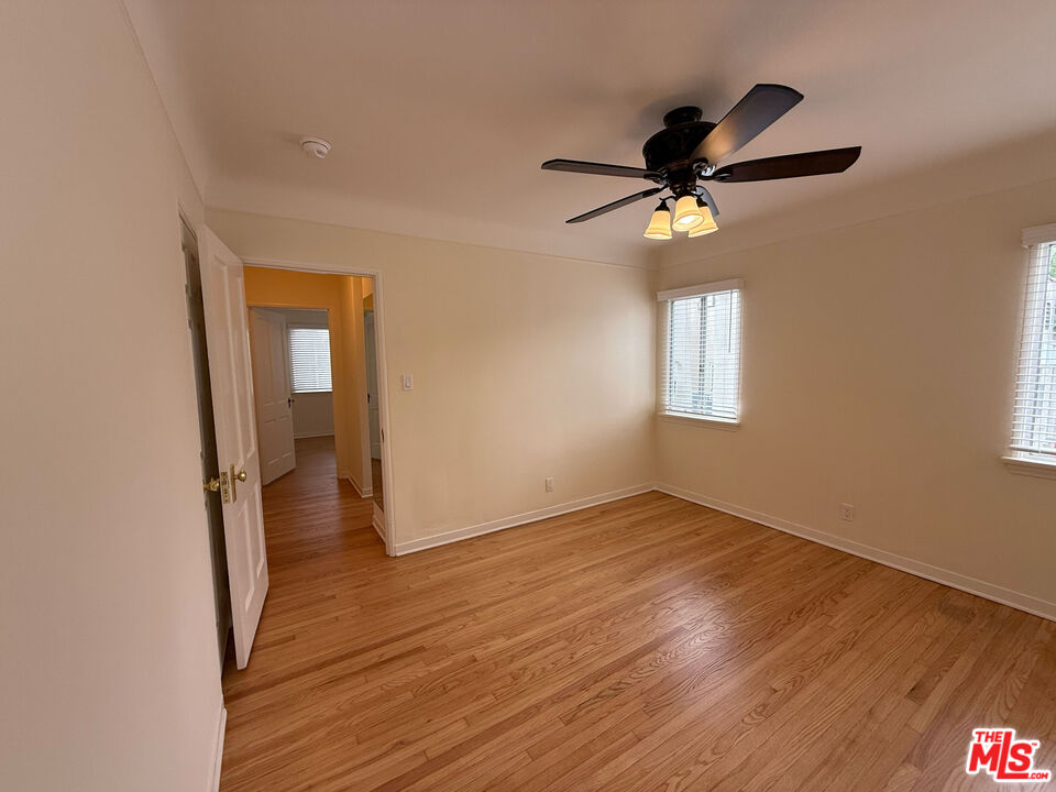 617 W Glenoaks Blvd