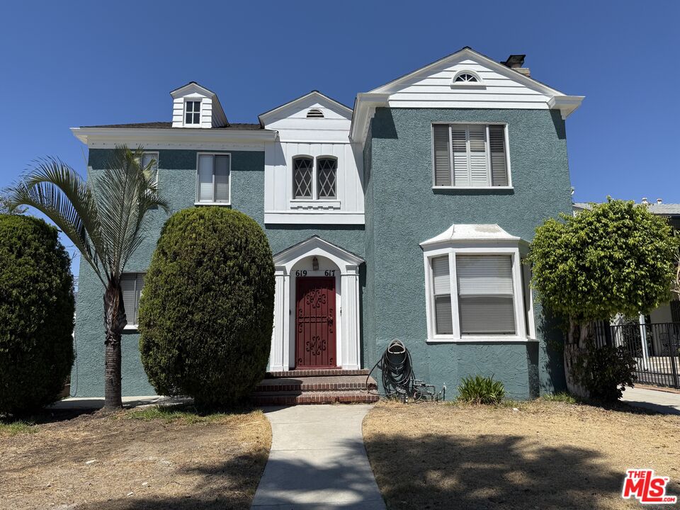 617 W Glenoaks Blvd