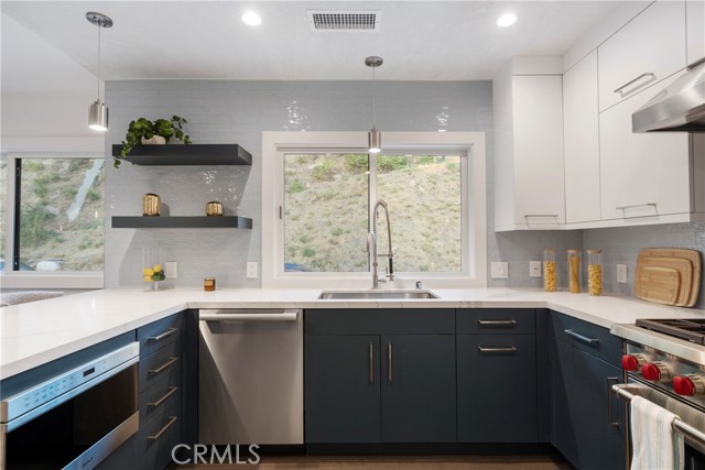 3850 Glenalbyn DR