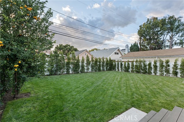 1125 N Screenland DR