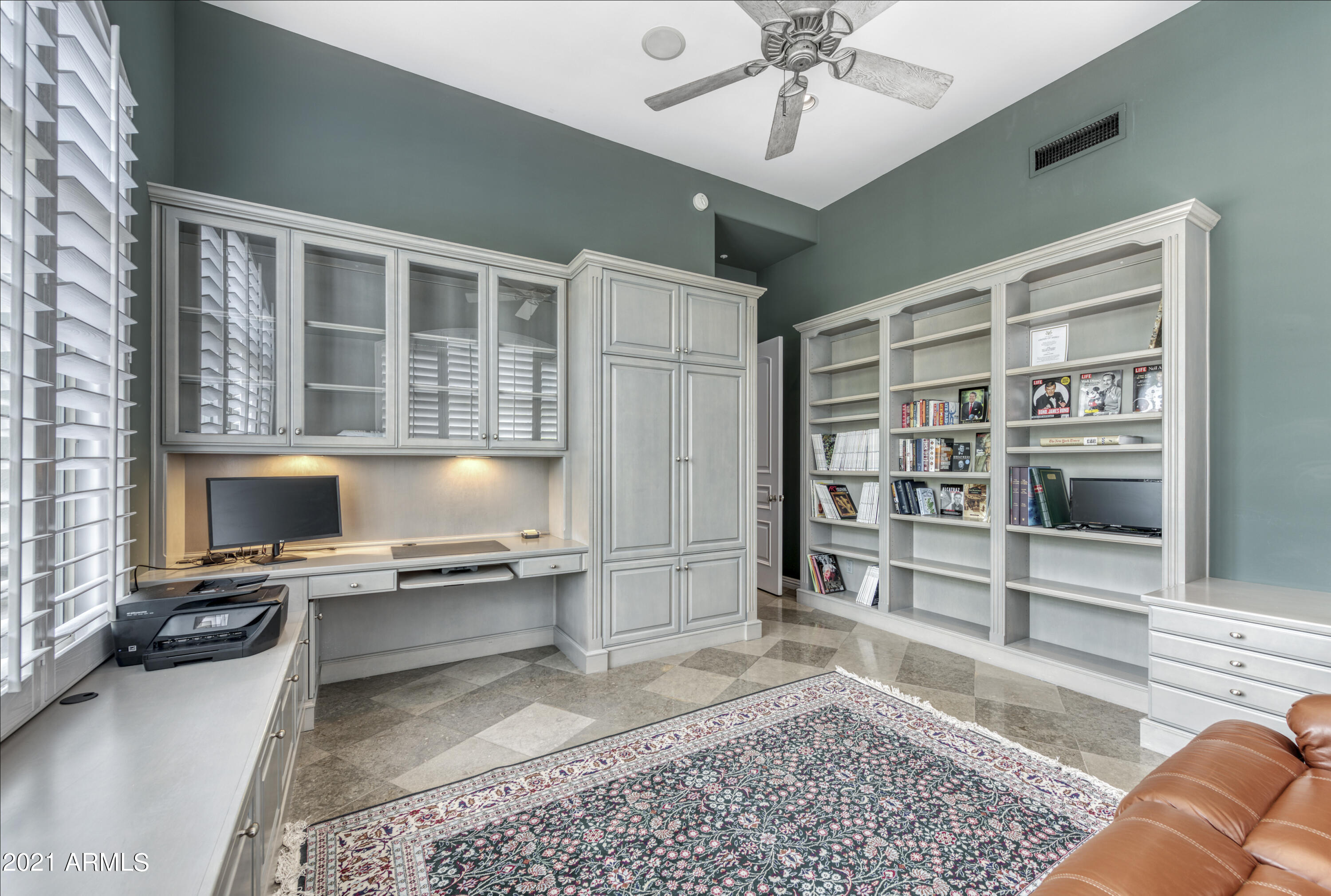 8350 E VIA DEL SOL Drive
