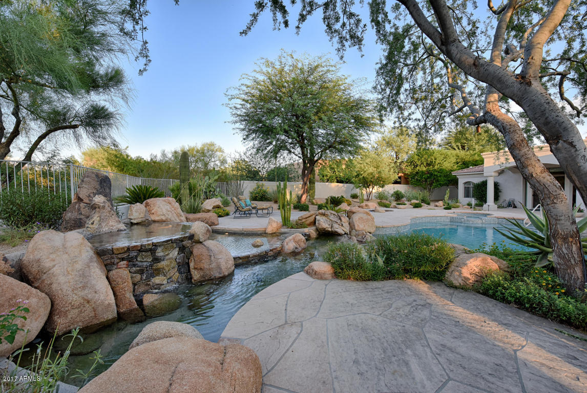 8350 E VIA DEL SOL Drive