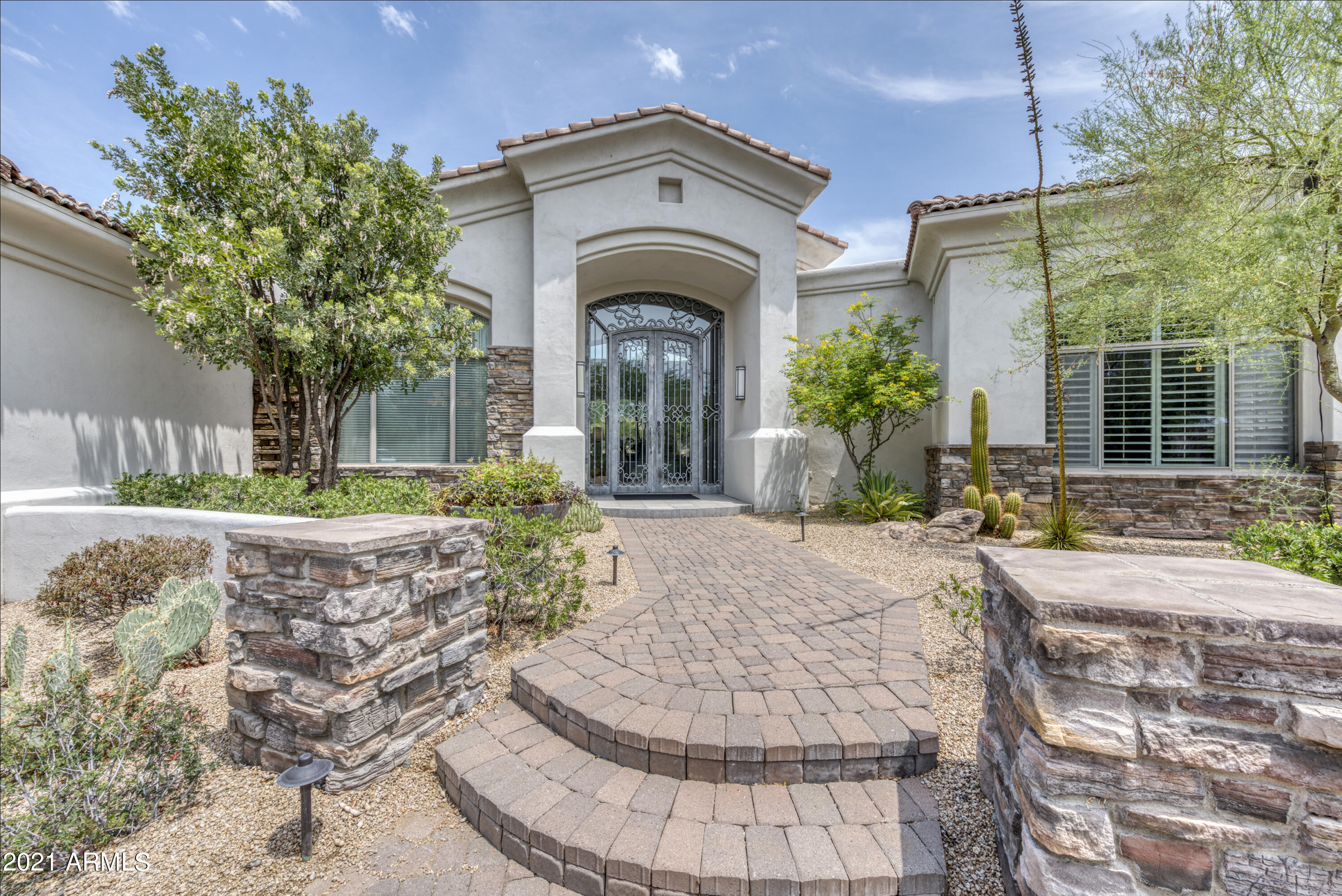 8350 E VIA DEL SOL Drive