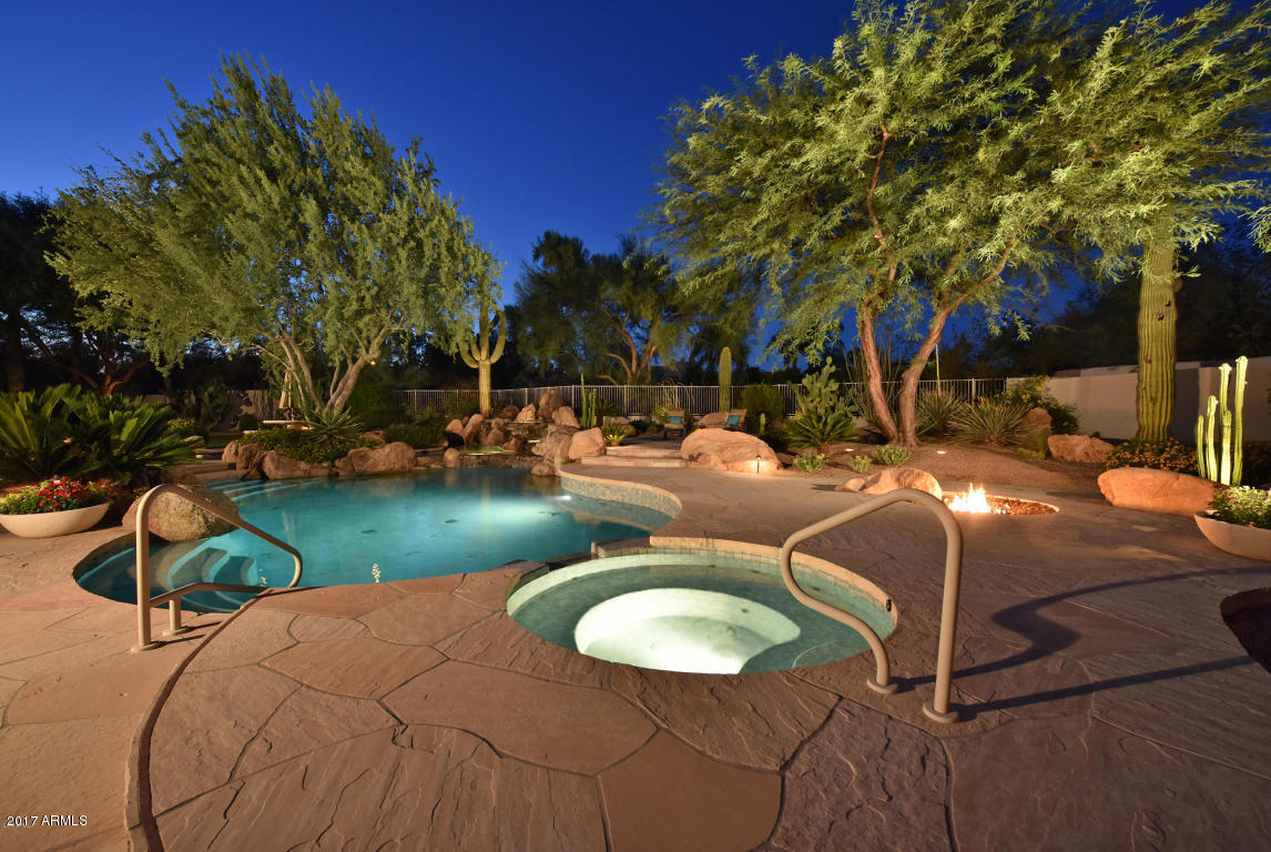 8350 E VIA DEL SOL Drive