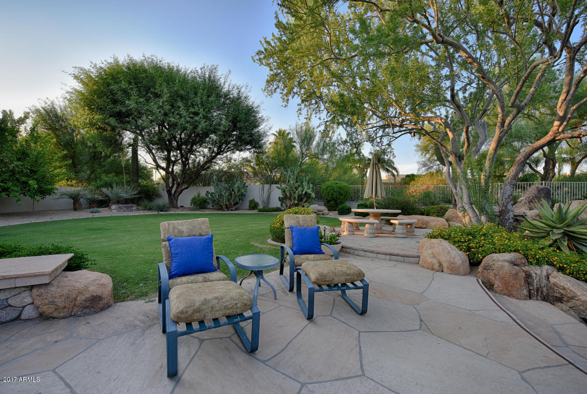 8350 E VIA DEL SOL Drive