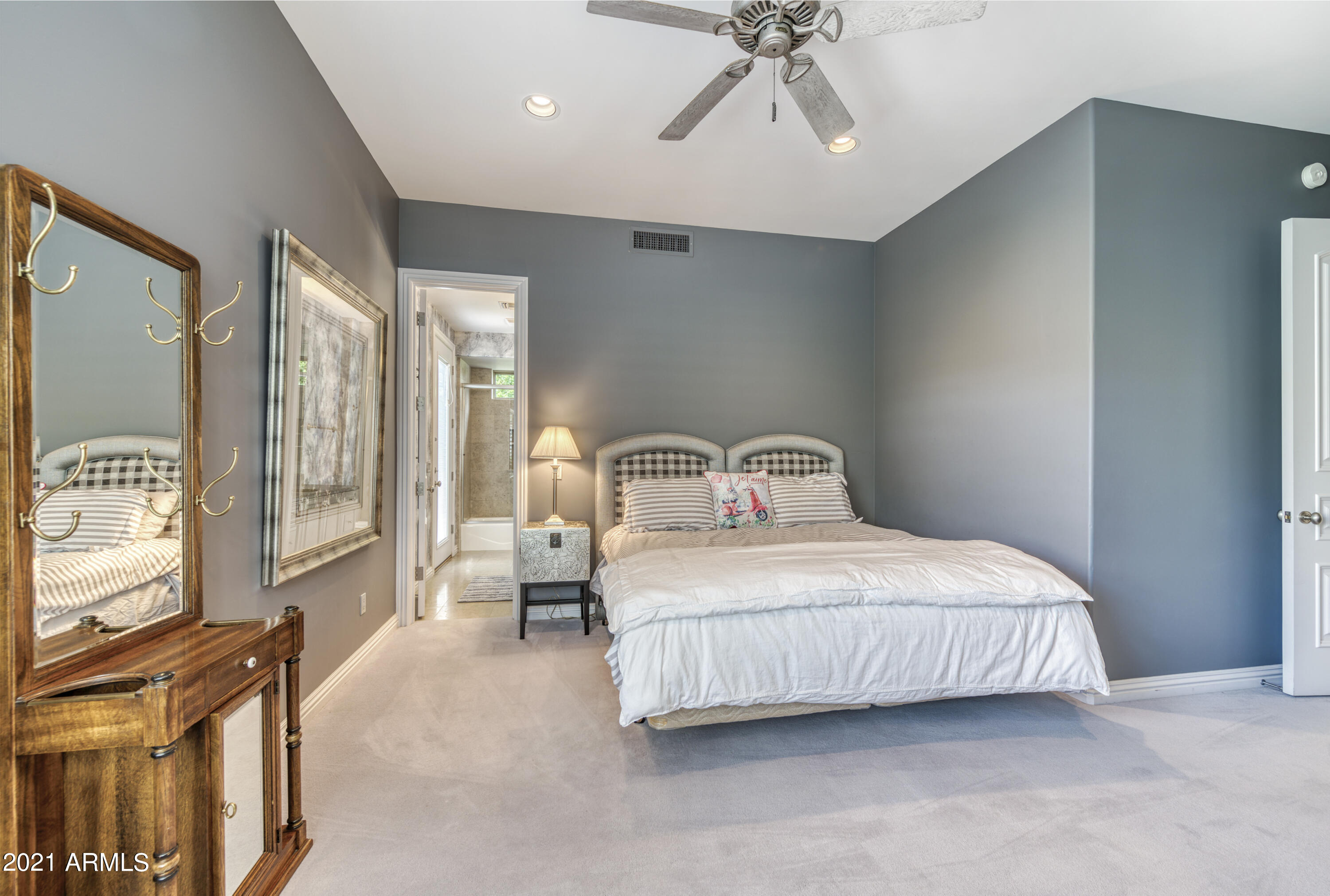 8350 E VIA DEL SOL Drive