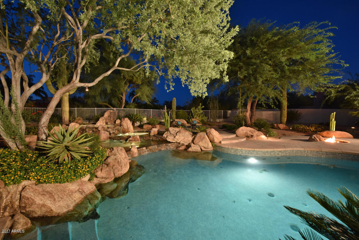8350 E VIA DEL SOL Drive