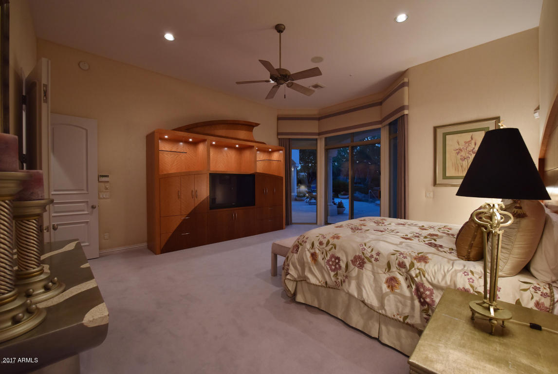 8350 E VIA DEL SOL Drive