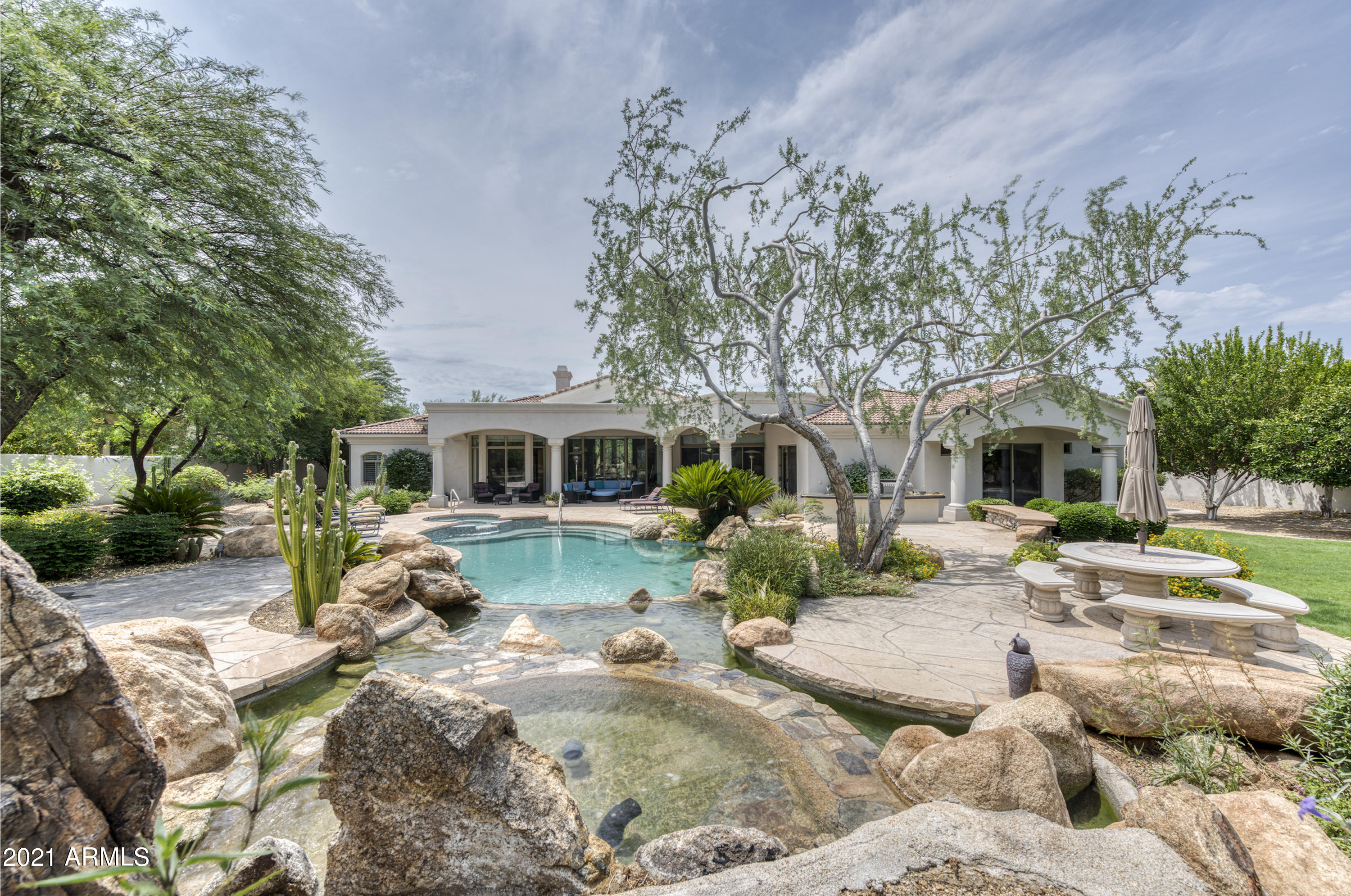 8350 E VIA DEL SOL Drive