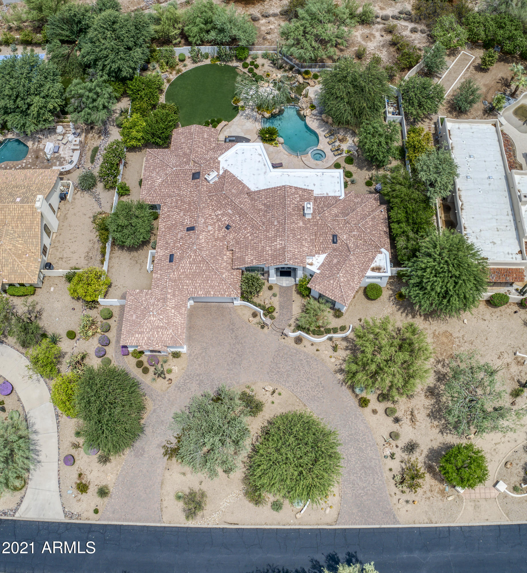 8350 E VIA DEL SOL Drive
