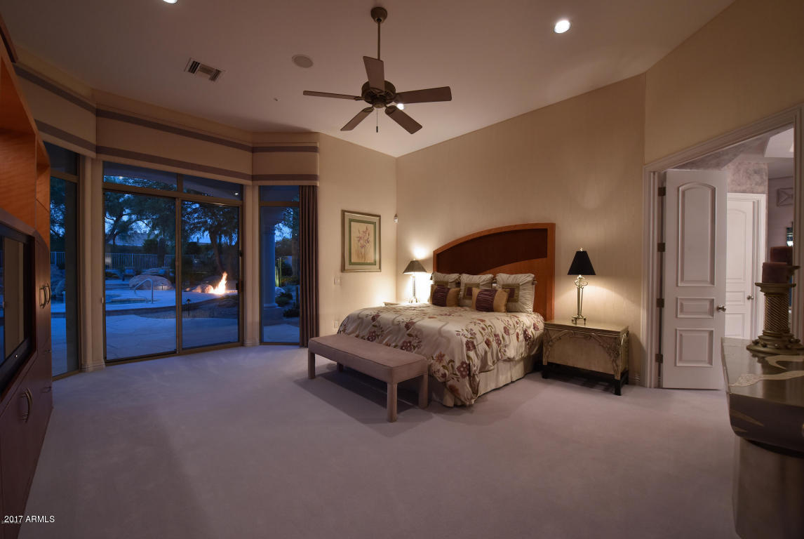8350 E VIA DEL SOL Drive