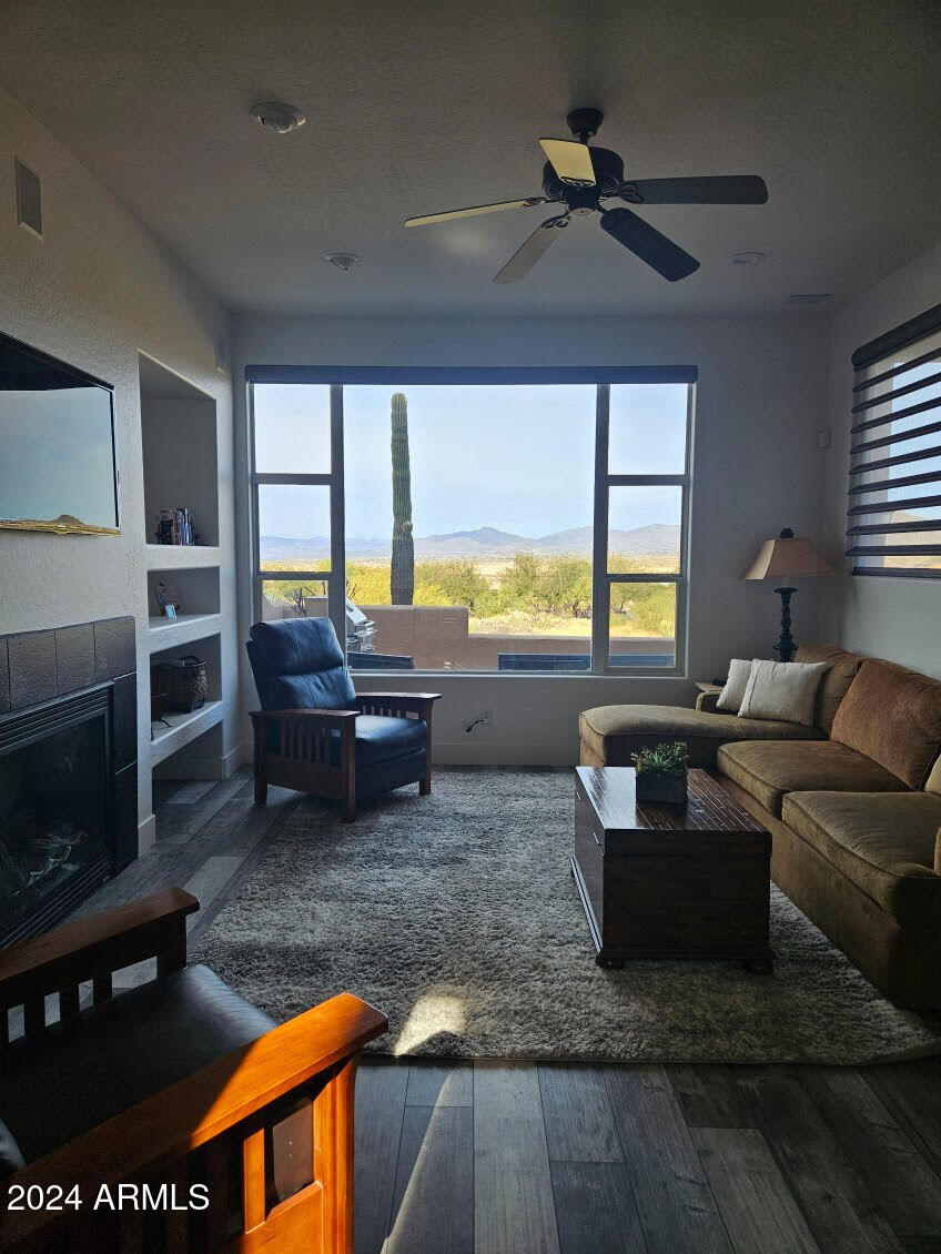 28990 N WHITE FEATHER Lane 150