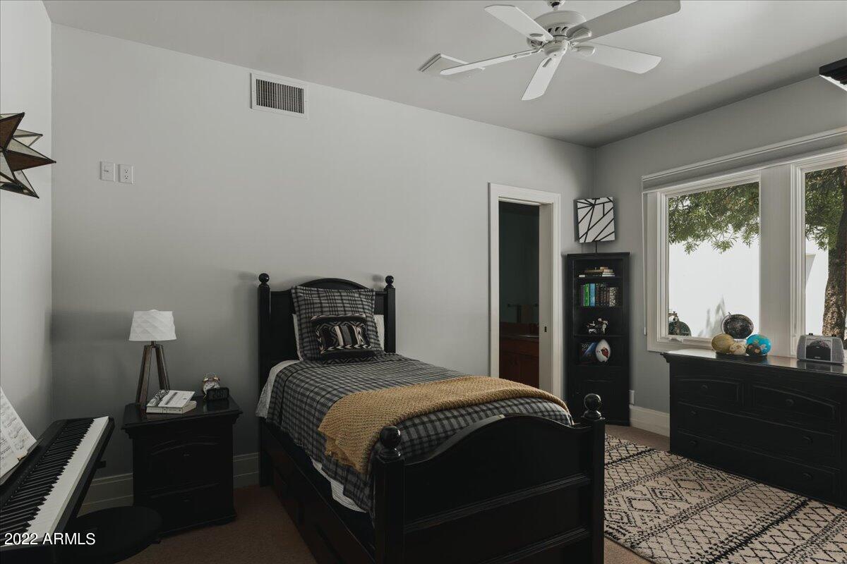 5520 E CALLE DEL NORTE --