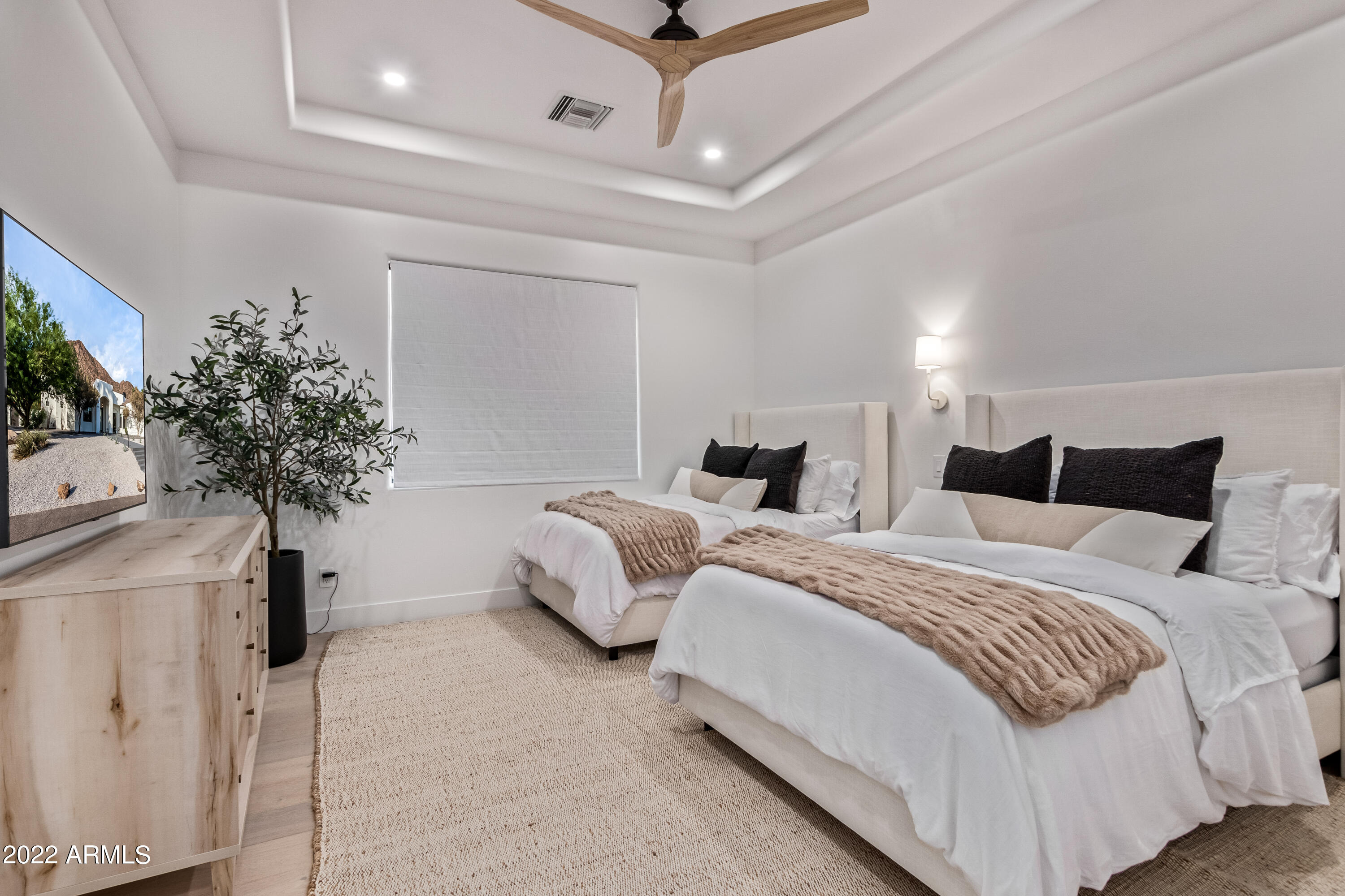 5316 E ROYAL VIEW Drive S