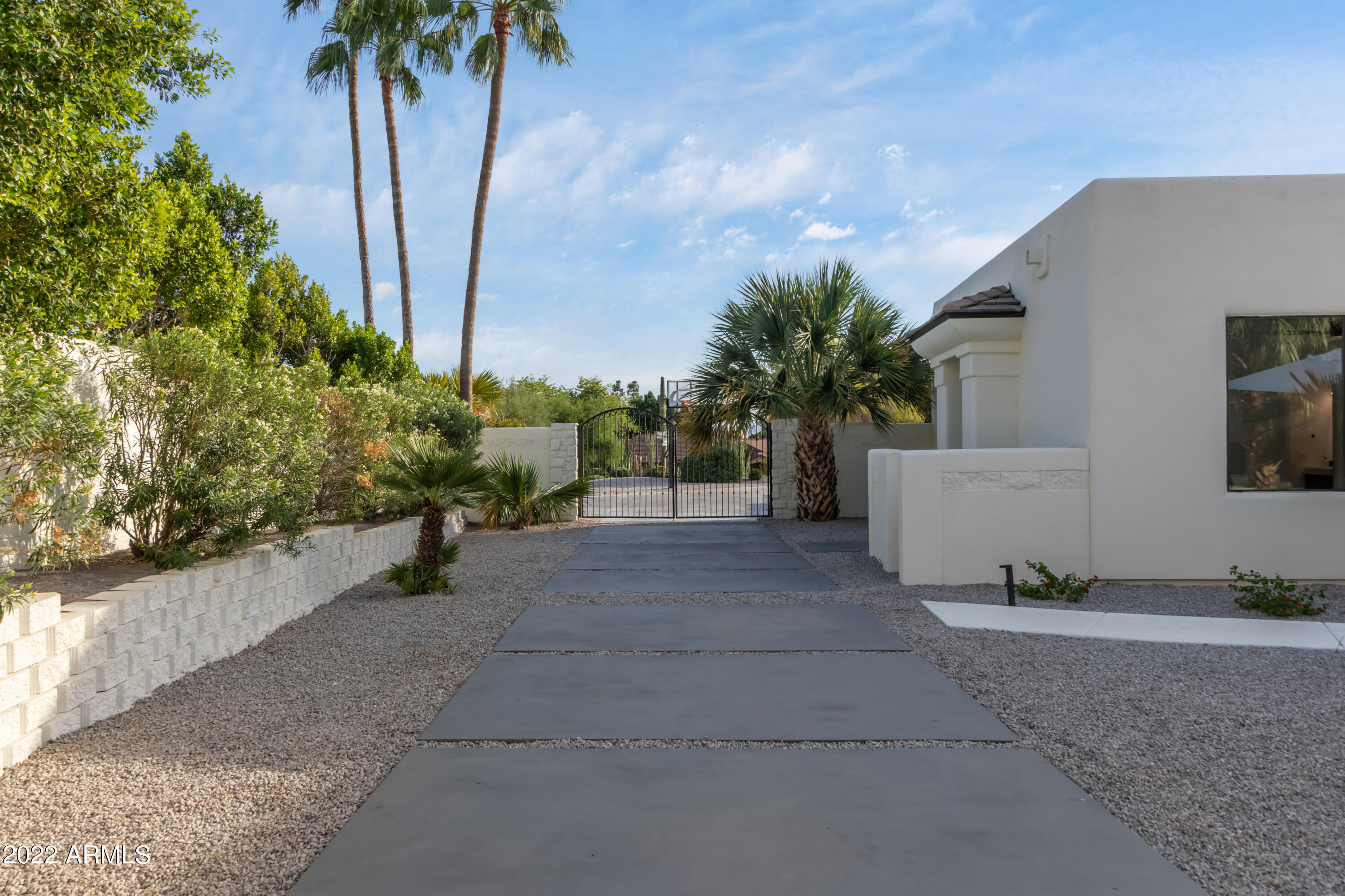 5316 E ROYAL VIEW Drive S