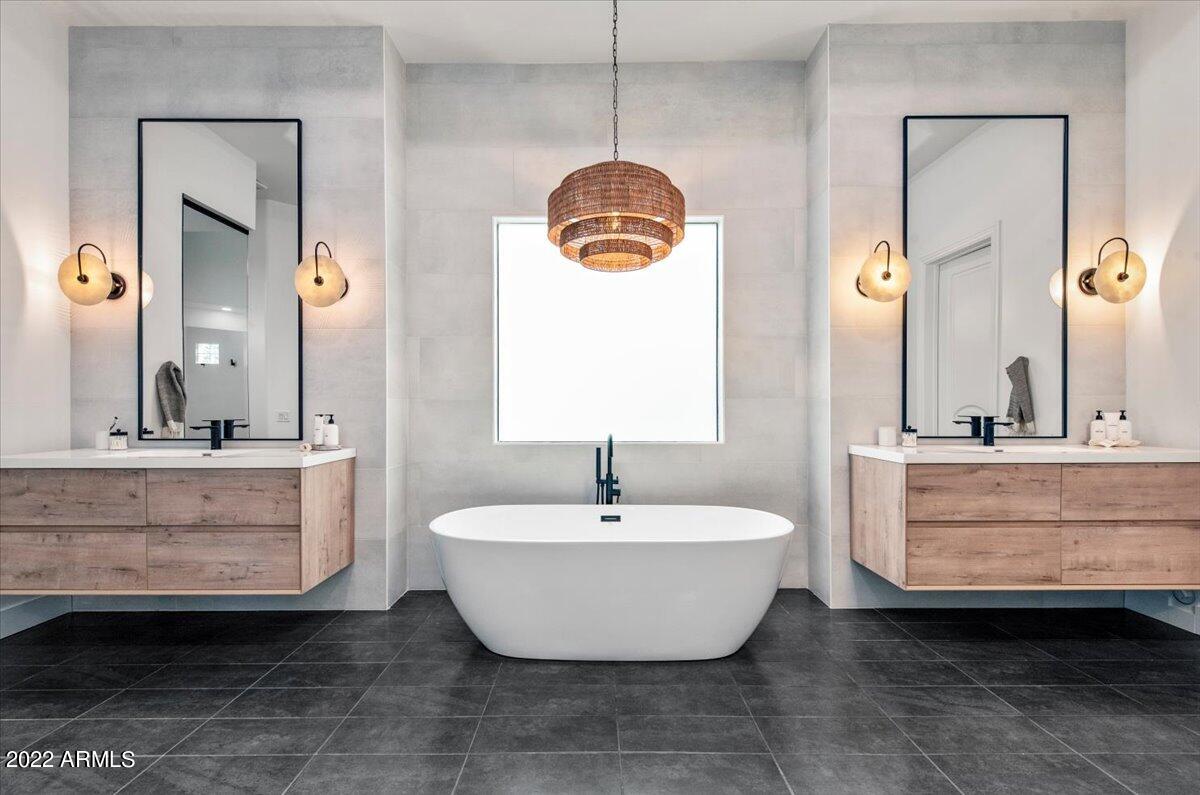 5316 E ROYAL VIEW Drive S