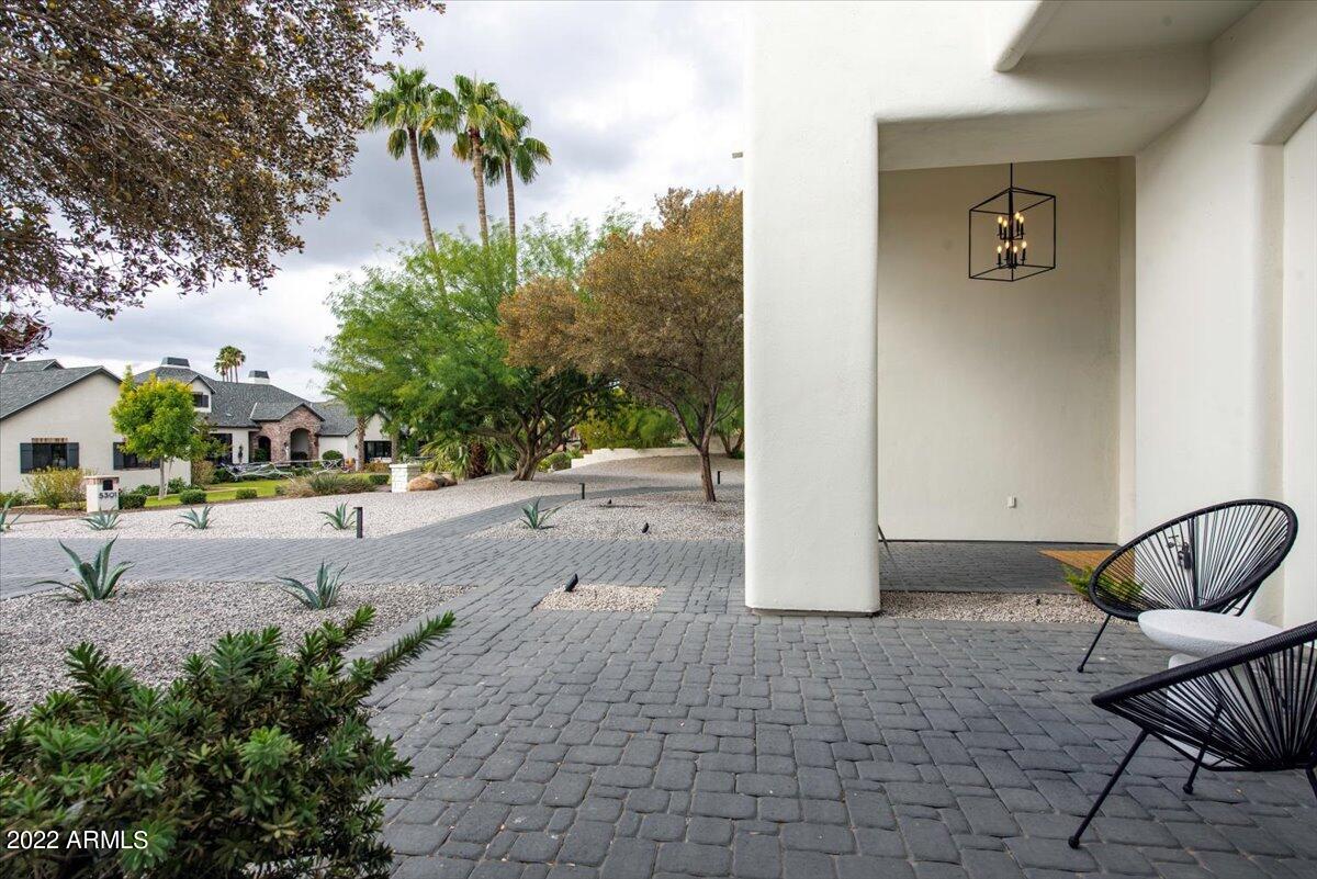 5316 E ROYAL VIEW Drive S