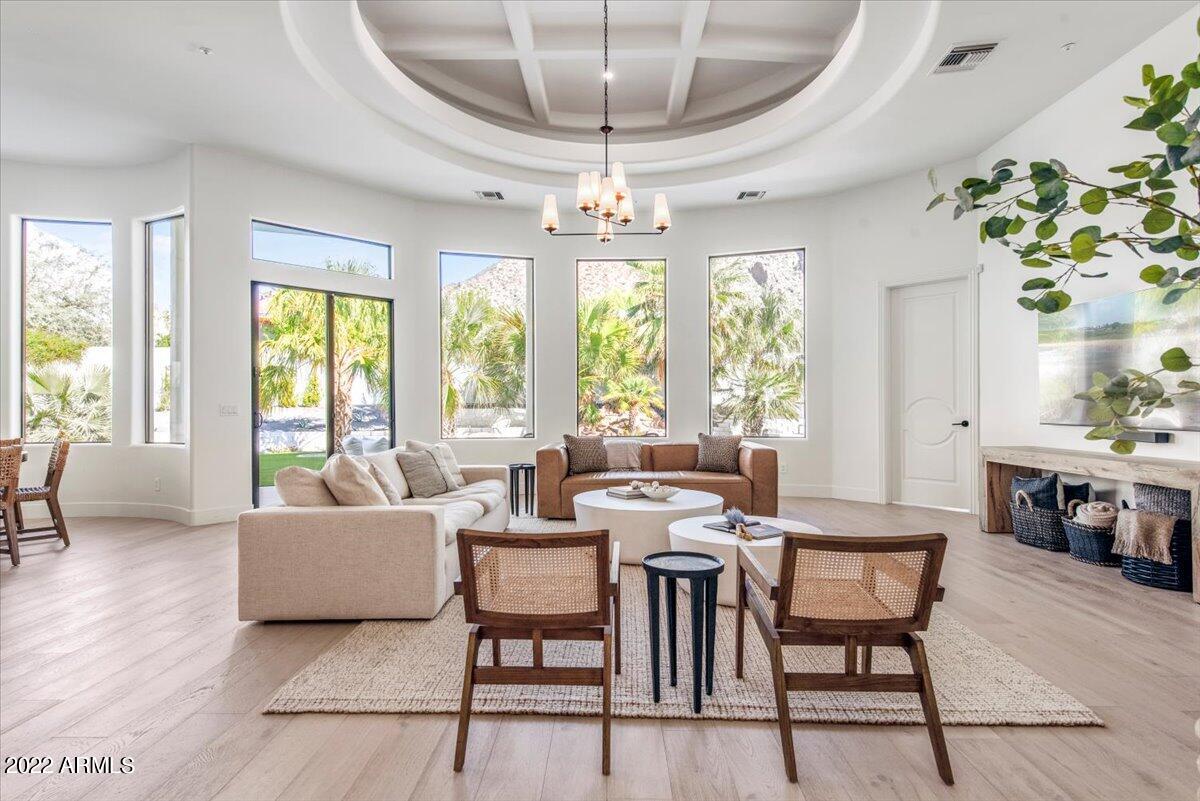 5316 E ROYAL VIEW Drive S