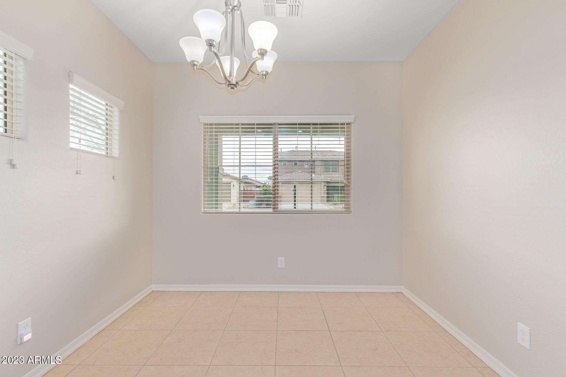 1404 W RUBBER TREE Court