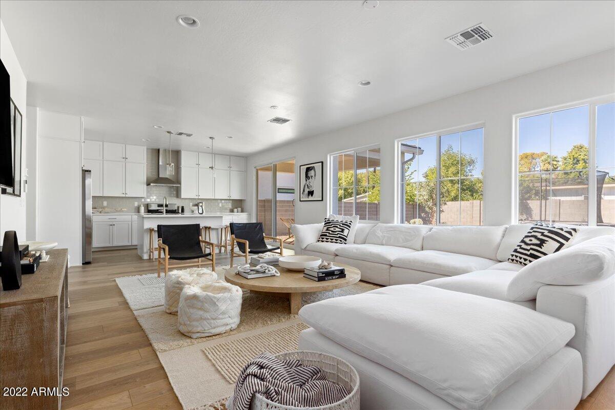 4026 E CAMPUS Drive