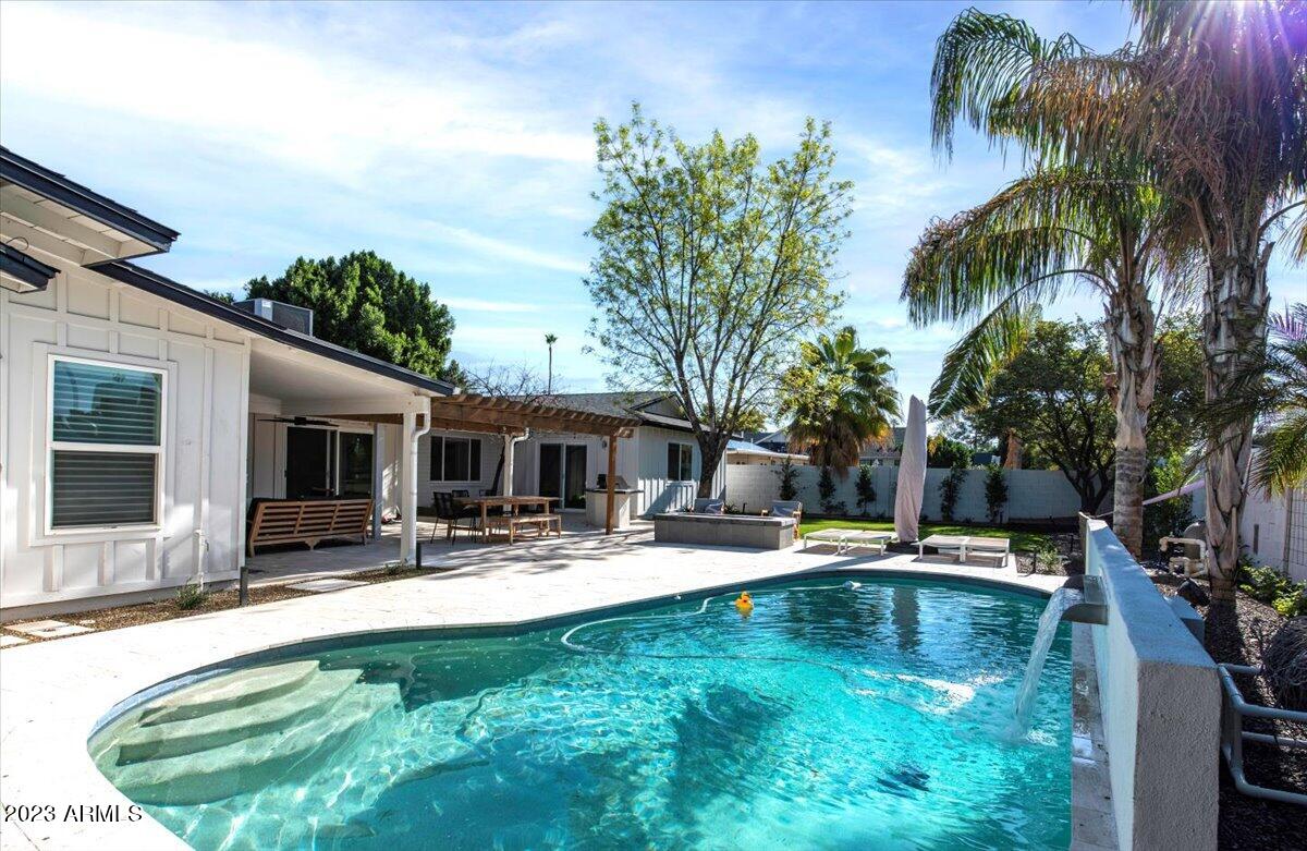 4535 E CALLE TUBERIA --
