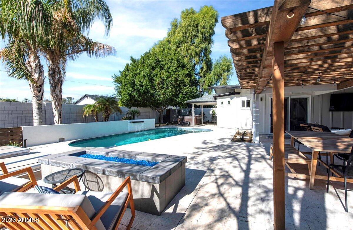 4535 E CALLE TUBERIA --