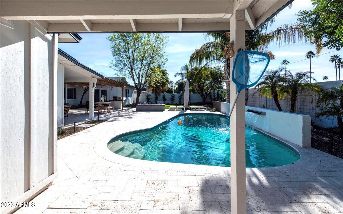 4535 E CALLE TUBERIA --