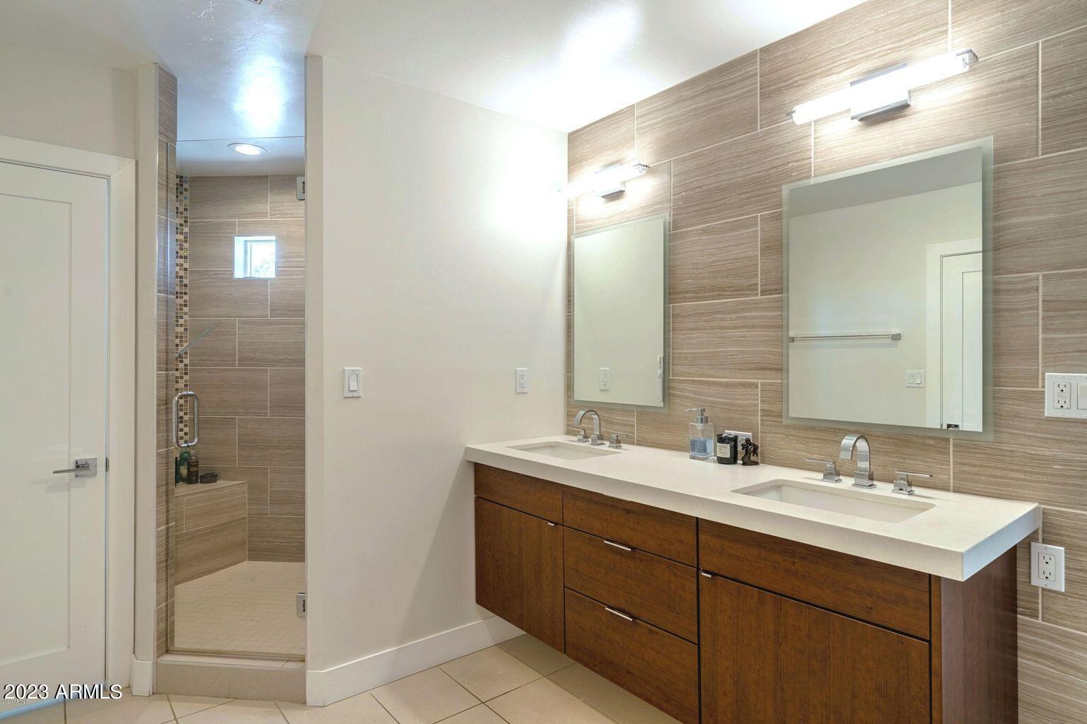 4535 E CALLE TUBERIA --