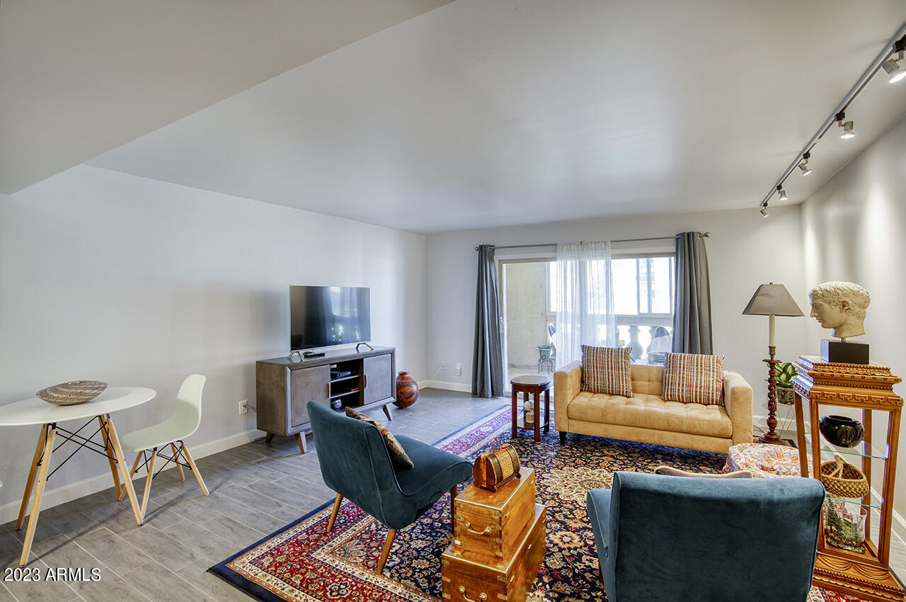 7970 E CAMELBACK Road # 110