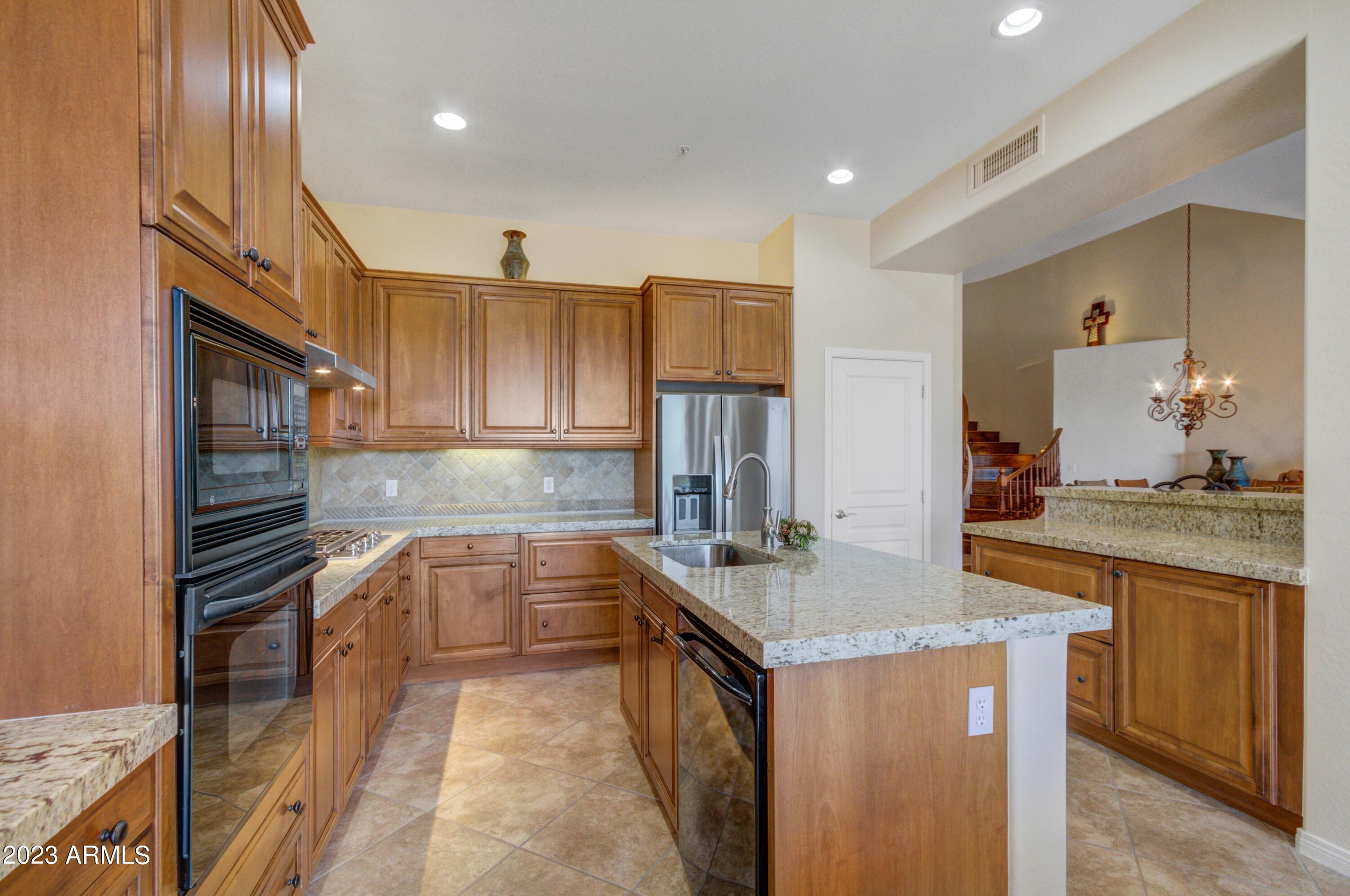19475 N GRAYHAWK Drive # 1048