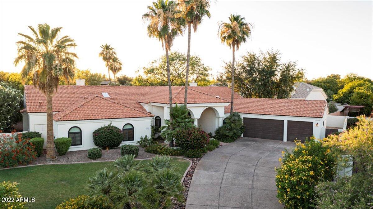 8602 E ASTER Drive