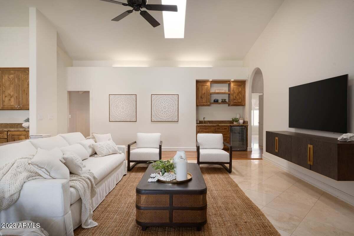 8602 E ASTER Drive
