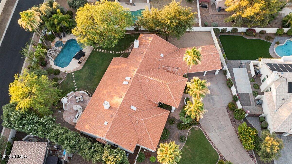 8602 E ASTER Drive