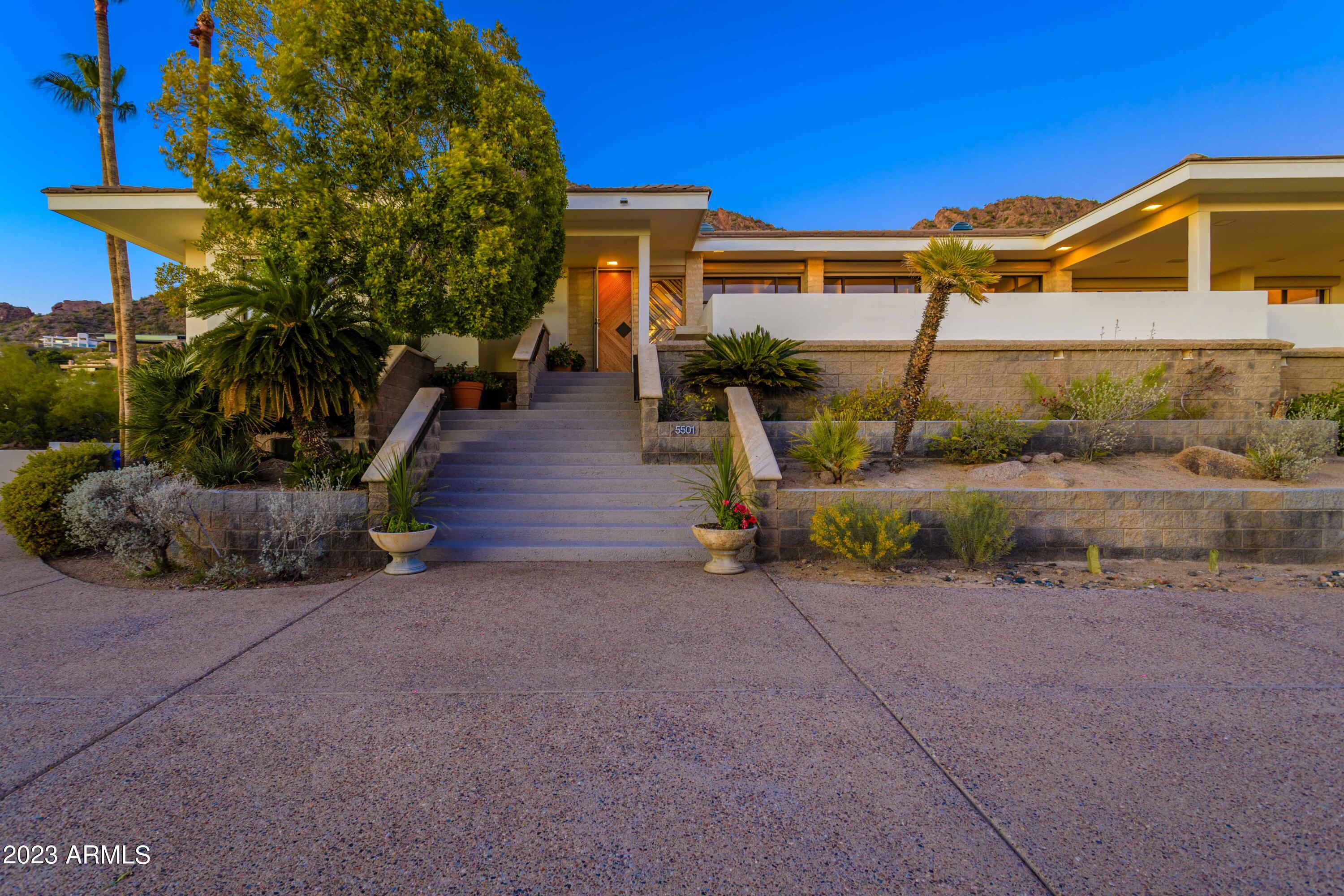 5501 E ROCKRIDGE Road
