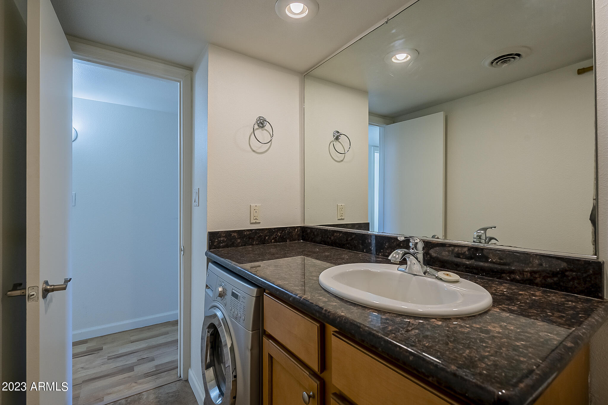 1702 W TUCKEY Lane # 218