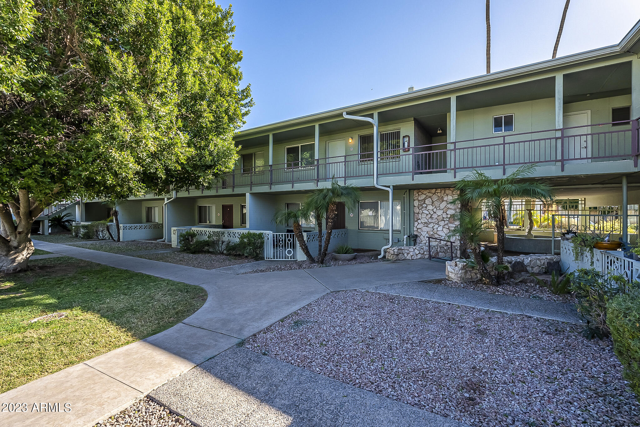 1702 W TUCKEY Lane # 218